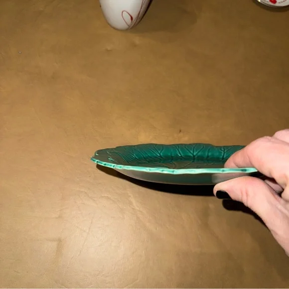 Wedgewood Majolica Emerald Green Cabbage Leaf Antique Plate - Picture 8 of 8